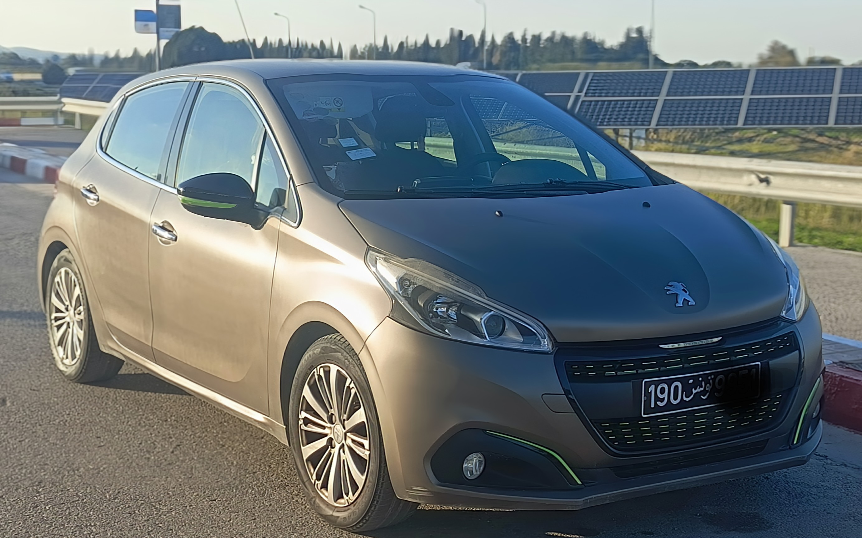 Peugeot 208 2016 — photo 3