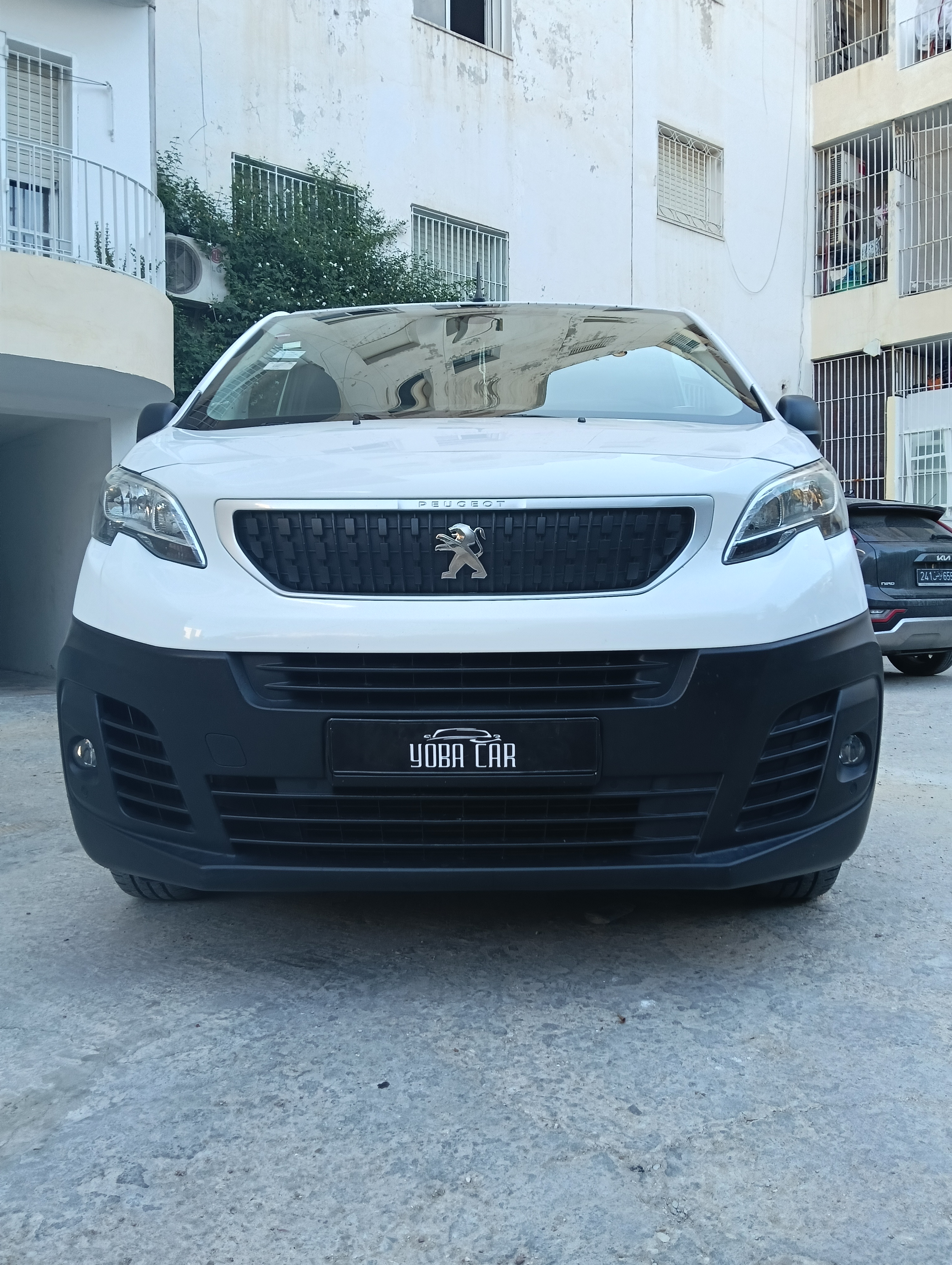 Peugeot Expert 2020 — photo 1